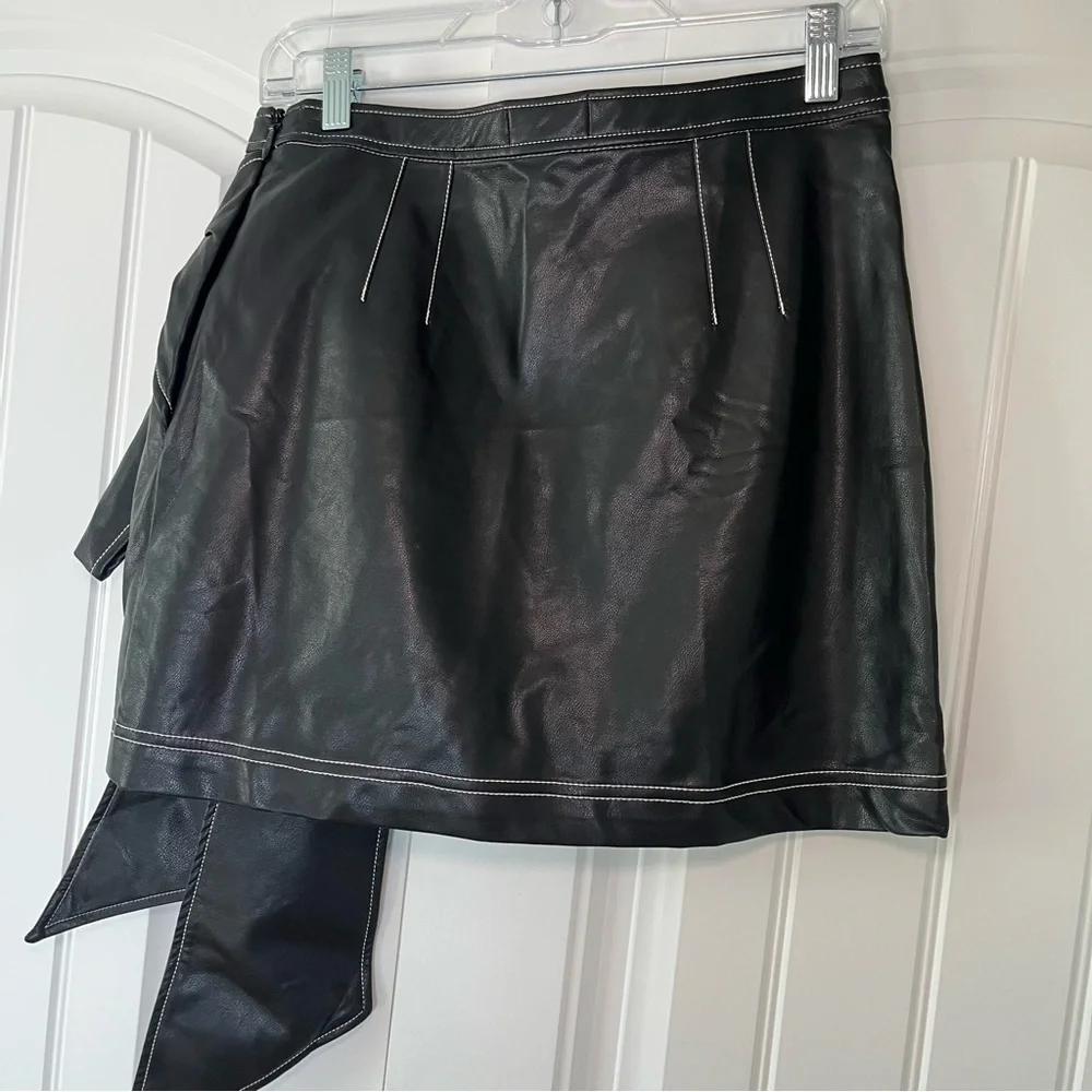 Anthropologie Pilcro Faux-Leather Bow Mini Skirt Size 6 NWT Moto Winter Grunge - Picture 7 of 10